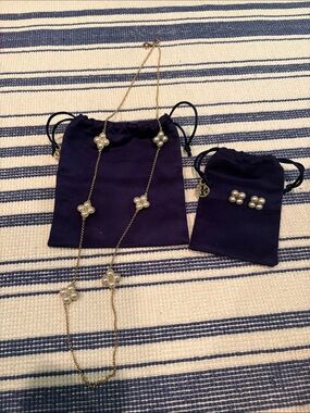 EUC Tory Burch Pearl/Logo Cluster Long Necklace & Stud Earring Set in Gold Tone